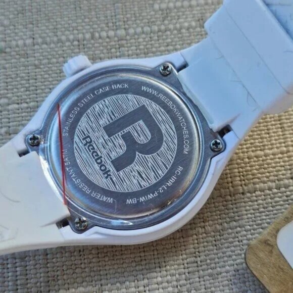 Reebok Unisex Wristwatch White/Black Rubber Strap Analog Quartz Wrist Watch - Picture 7 of 9